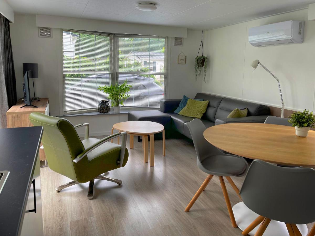Chalet Natuurrijk Ойстервик Екстериор снимка